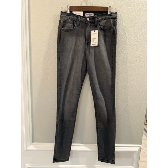 Judy Blue NWT Grey Handsand Skinny Jeans Sz 7/28 - Picture 1 of 8